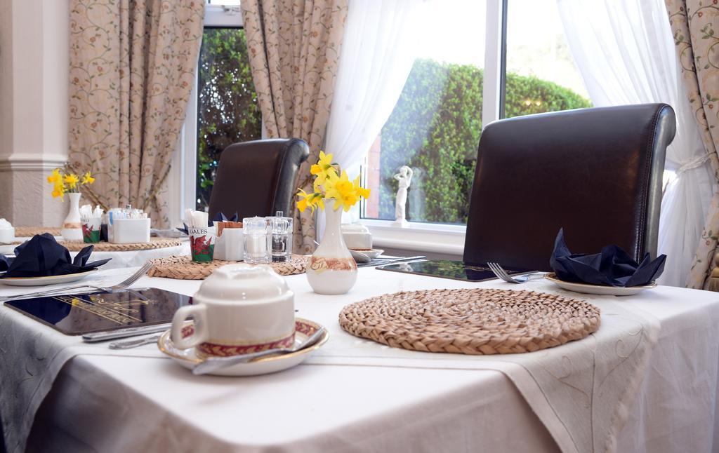 Alice Court 4* Llandudno