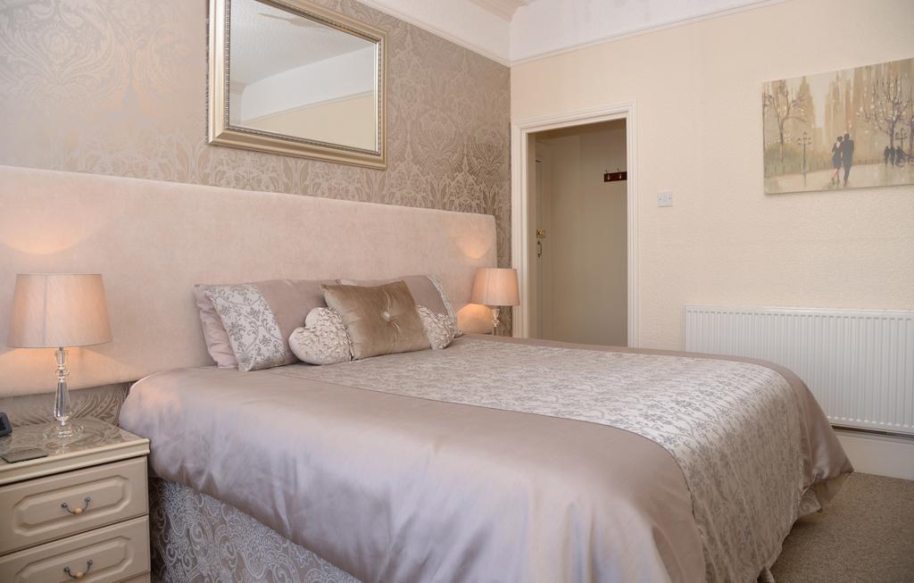 Guest house Alice Court 4*