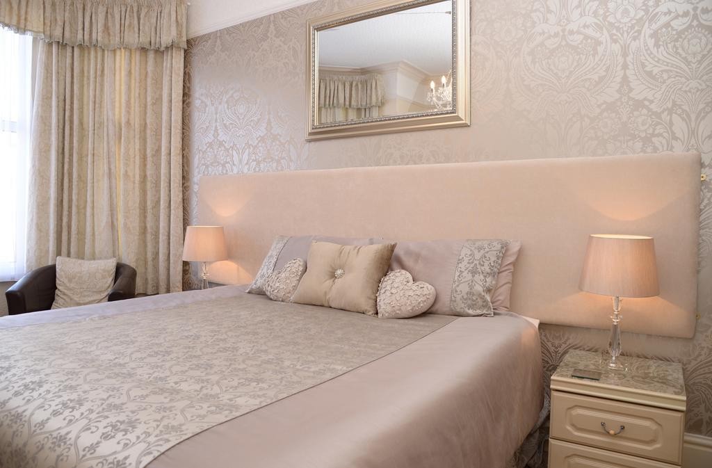 Alice Court Guest house 4*